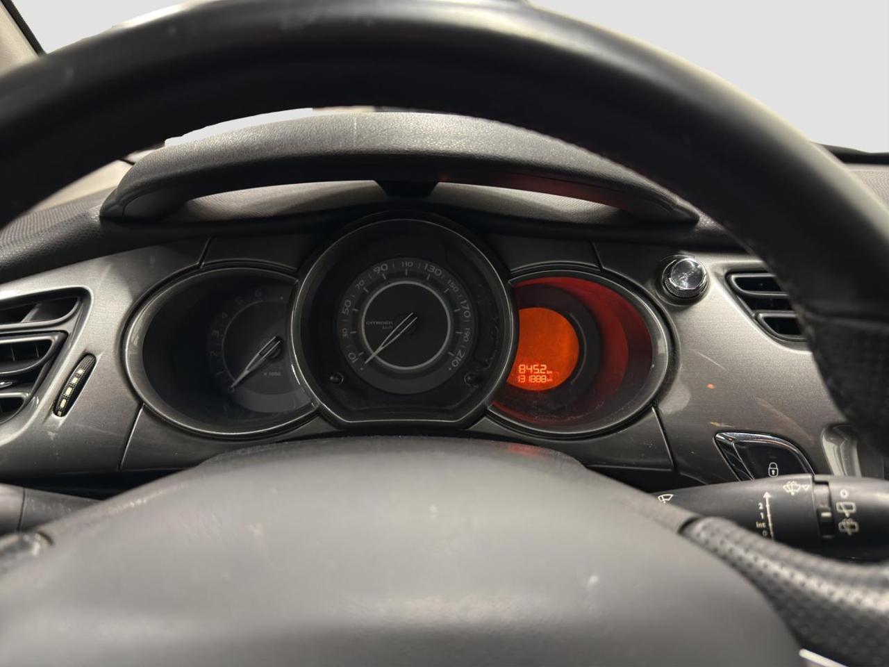 CITROEN C3 1.4 Exclusive Style - 14