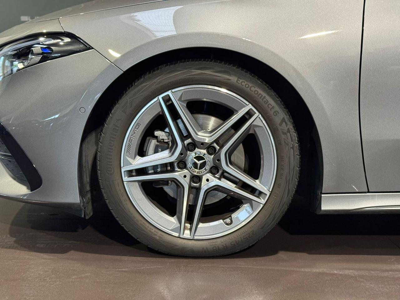 MERCEDES-BENZ A 200 D Automatic AMG Line Advanced Plus - 8