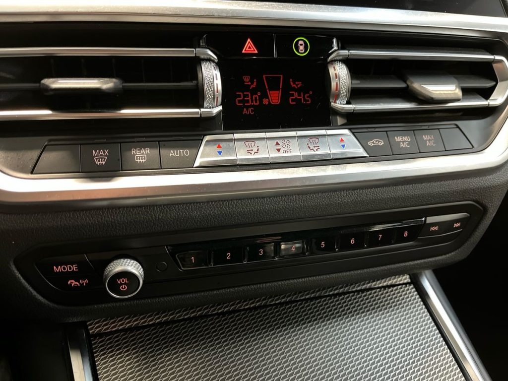 BMW 330 i Msport - 14