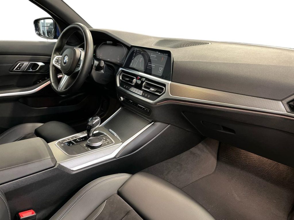 BMW 330 i Msport - 15