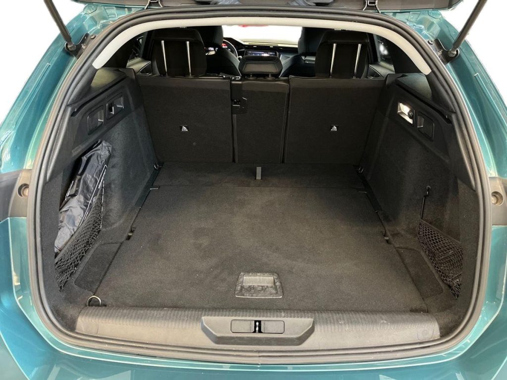 PEUGEOT 308 BlueHDi 130 S&S SW Allure Pack - 13