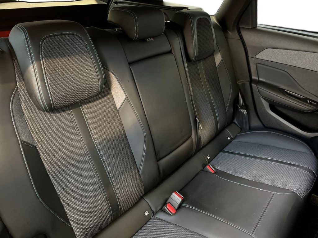 PEUGEOT 308 BlueHDi 130 S&S SW Allure Pack - 16