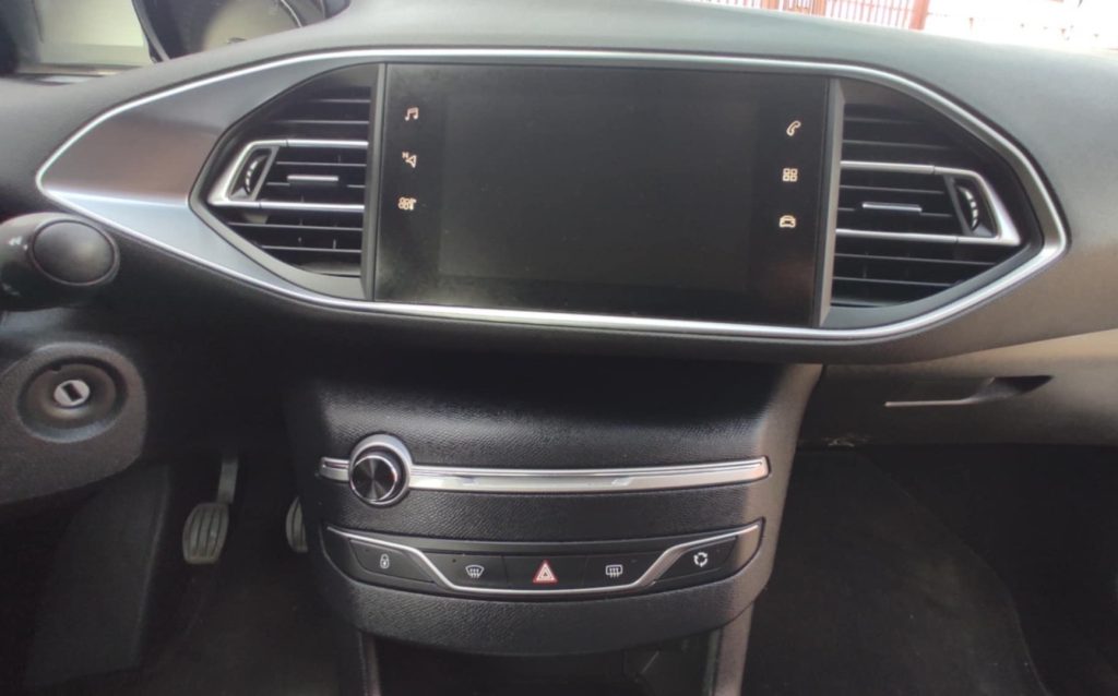 PEUGEOT 308 BlueHDi 130 S&S EAT6 SW Business - 15