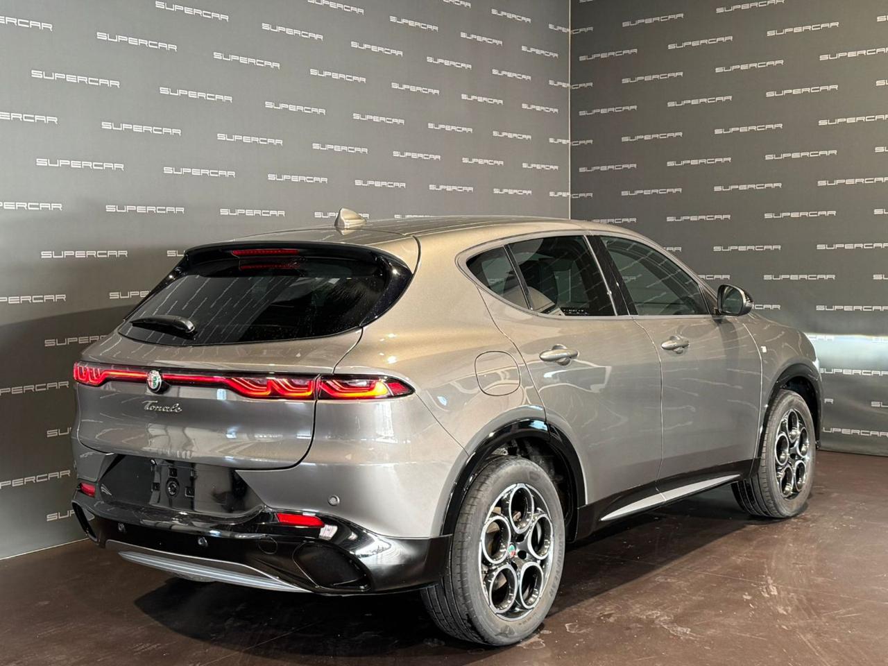 ALFA ROMEO Tonale 1.3 280 CV PHEV AT6 Tributo Italiano - 3