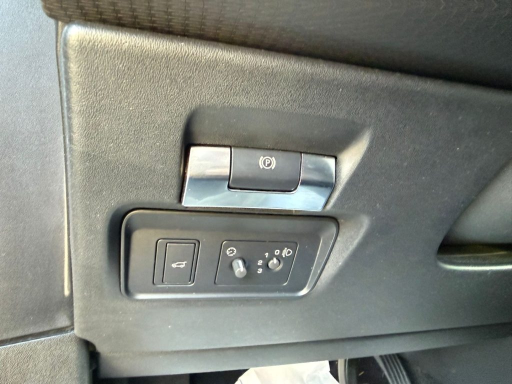 LAND ROVER Range Rover Evoque 2.0D I4-L.Flw 150 CV AWD Auto S - 19