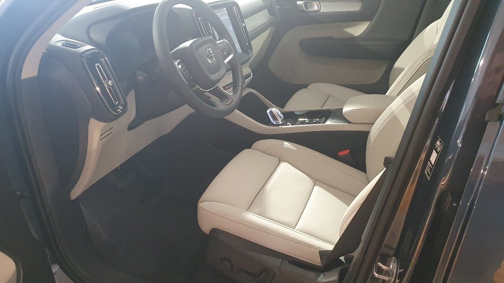 VOLVO XC40 B3 automatico Plus Dark - Foto 4