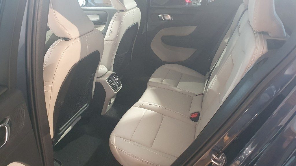 VOLVO XC40 B3 automatico Plus Dark - Foto 5