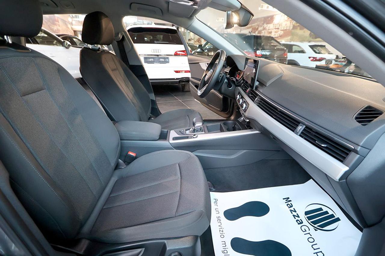 AUDI A4 30 TDI Avant S-Tronic Business - 37