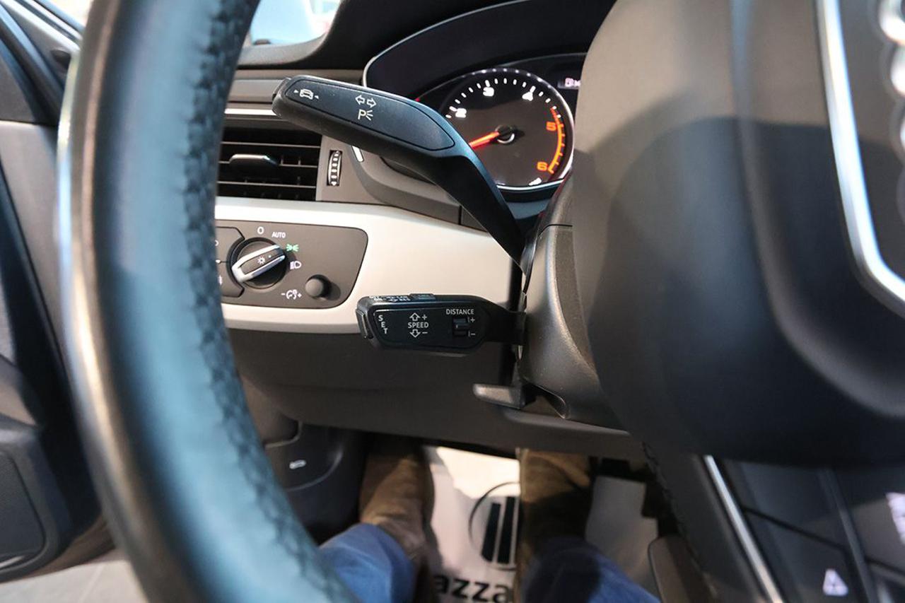 AUDI A4 30 TDI Avant S-Tronic Business - 22