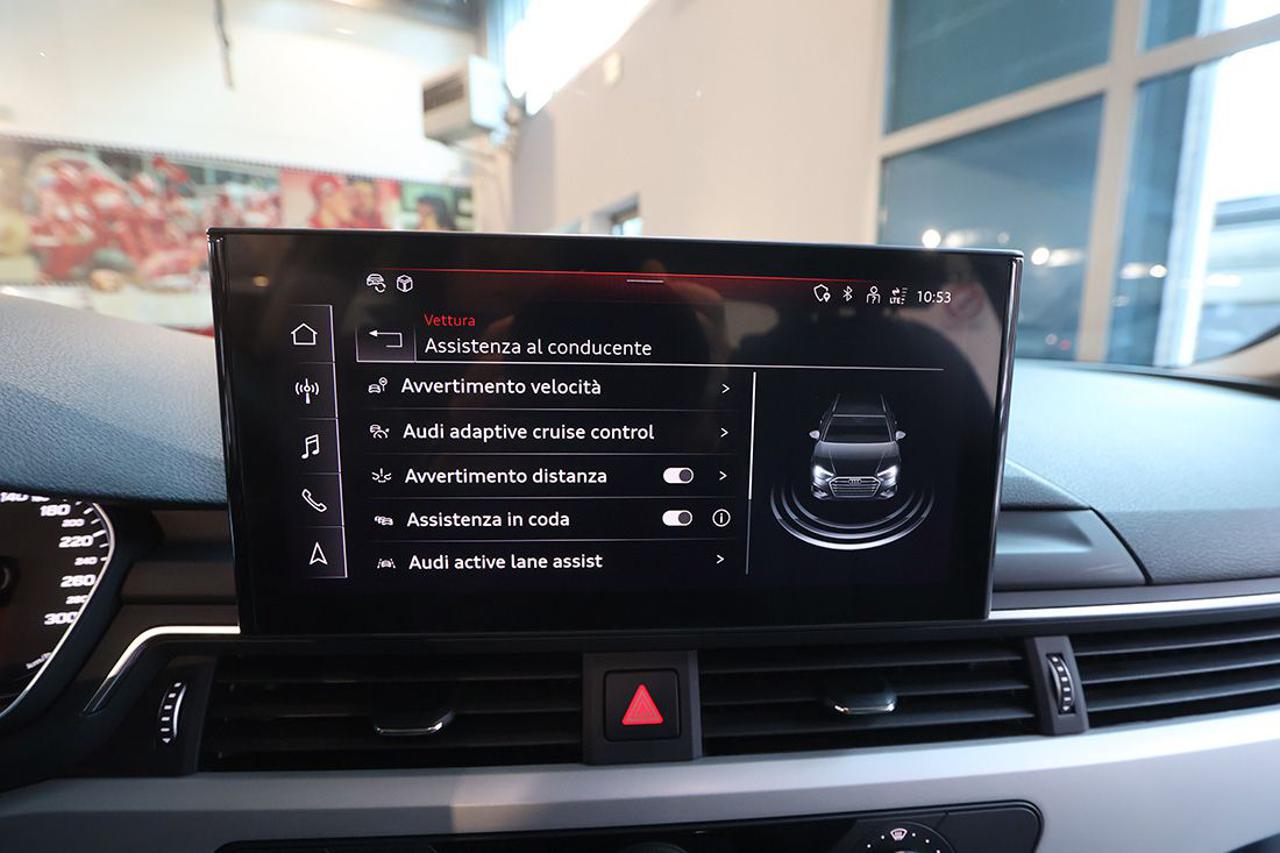 AUDI A4 30 TDI Avant S-Tronic Business - 27