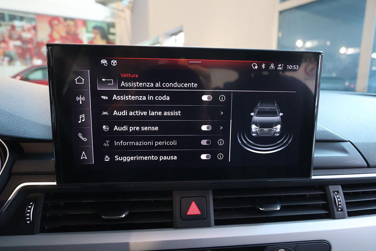 AUDI A4 30 TDI Avant S-Tronic Business - 28