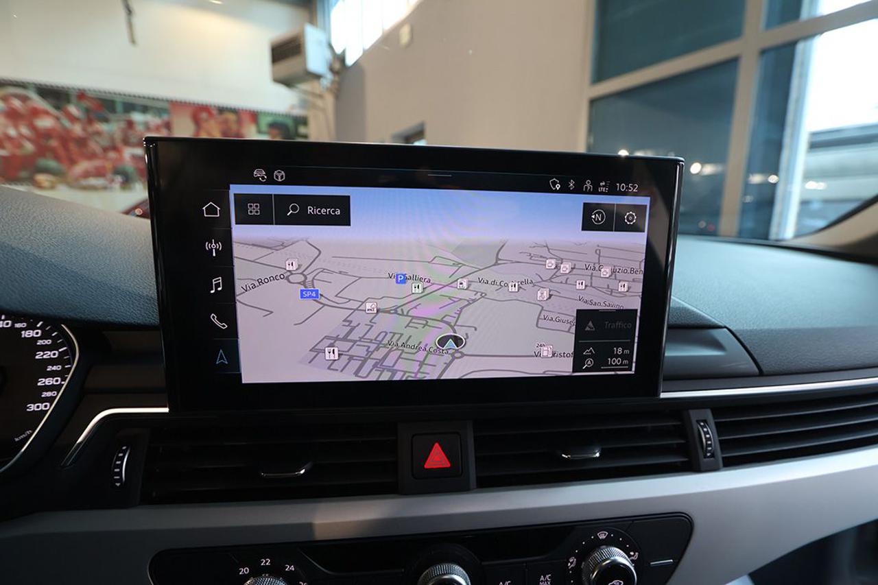 AUDI A4 30 TDI Avant S-Tronic Business - 23