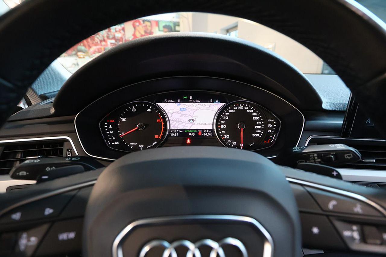 AUDI A4 30 TDI Avant S-Tronic Business - 29