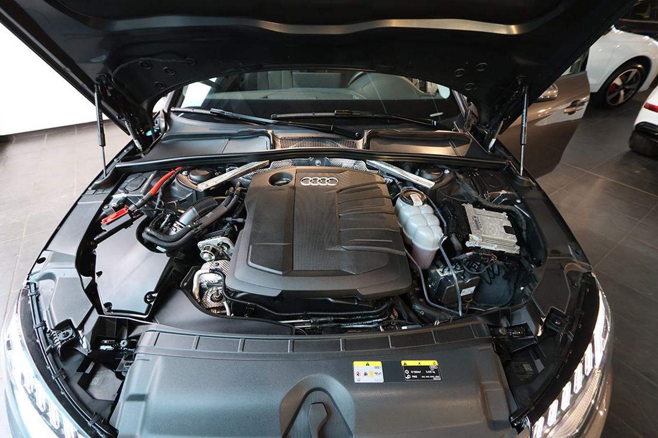 AUDI A4 30 TDI Avant S-Tronic Business - 11