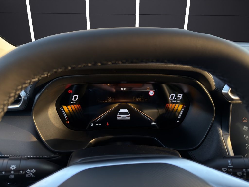 MG ZS 1.5 Comfort Ice - 11