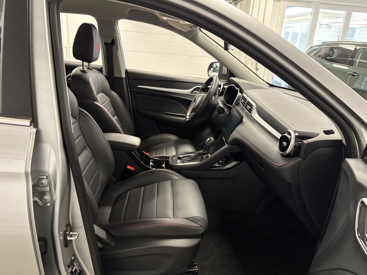 MG ZS 1.0T-GDI aut. Luxury - 8