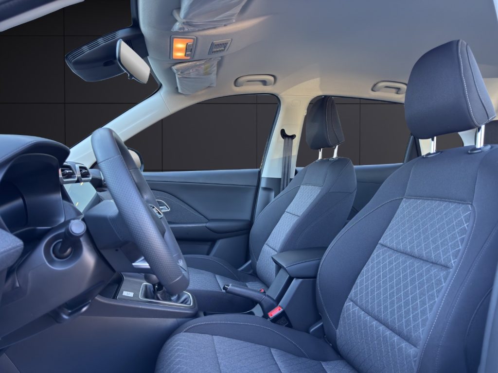 MG ZS 1.5 Standard Ice - 9