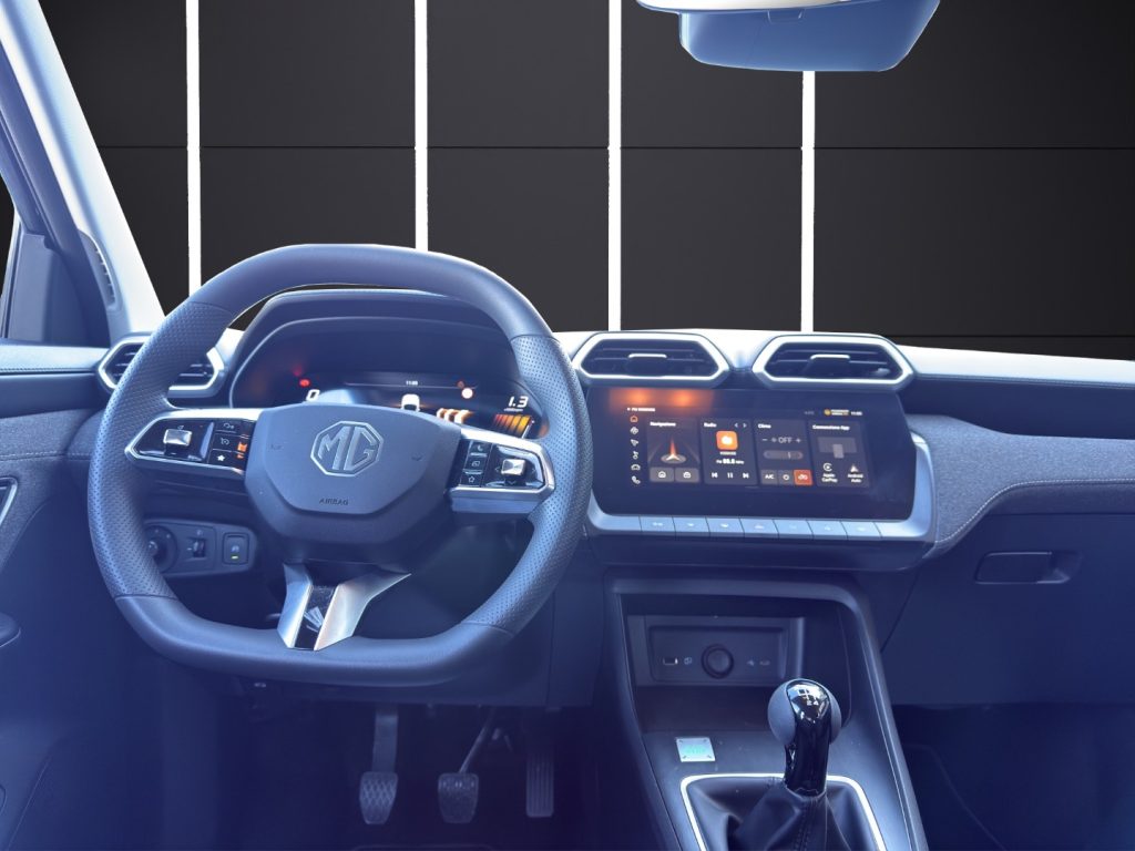 MG ZS 1.5 Standard Ice - 14