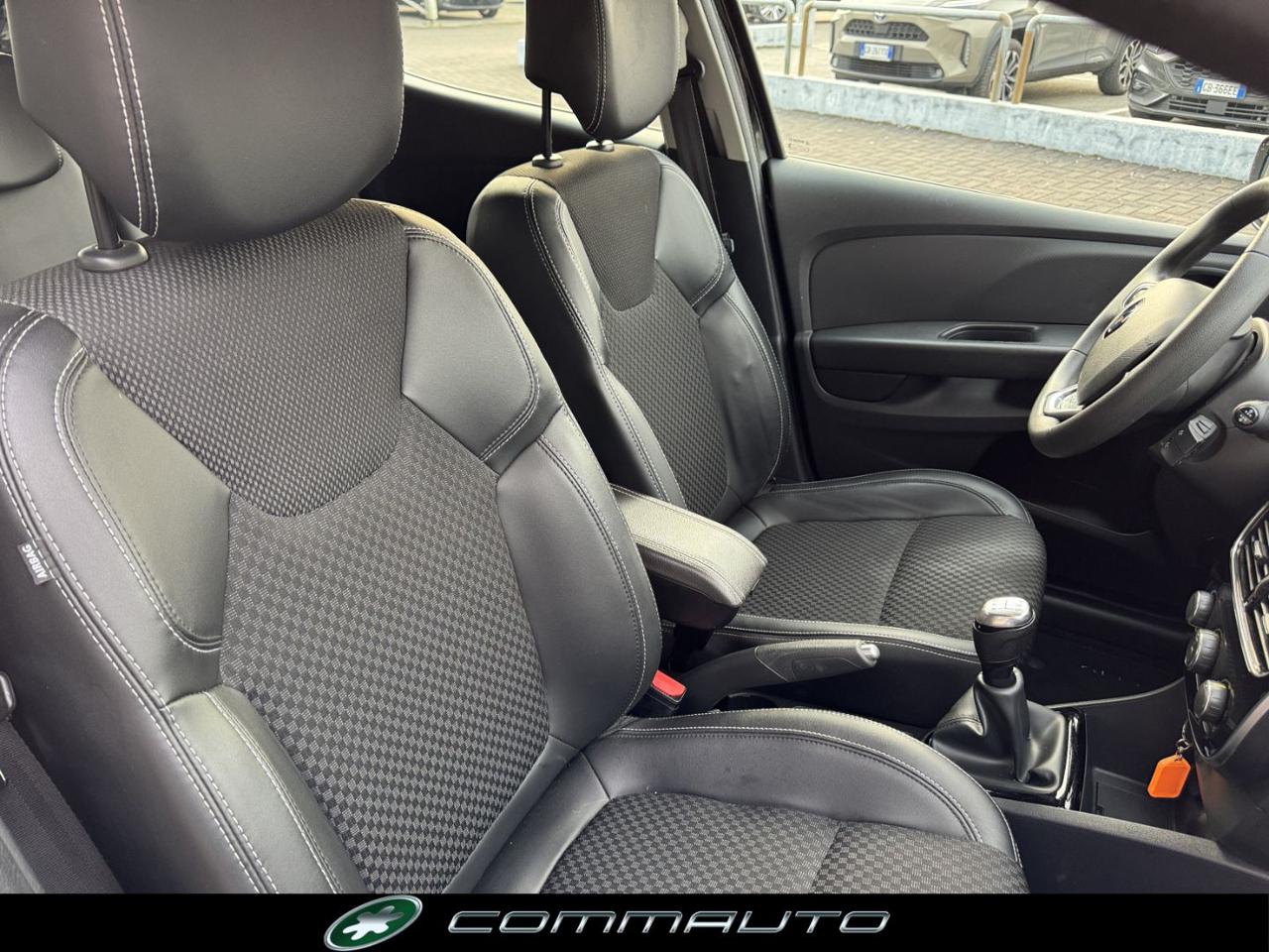 RENAULT Clio dCi 8V 75 CV Start&Stop 5 porte Energy Duel2 - 25