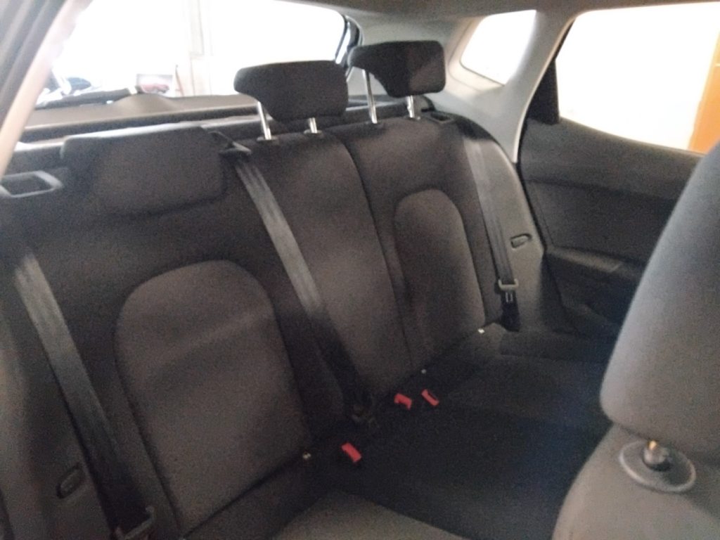 SEAT Arona 1.0 EcoTSI Reference 16 - 11