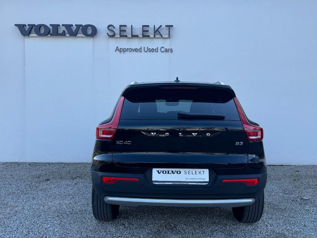 VOLVO XC40 B3 automatico Core - Foto 6