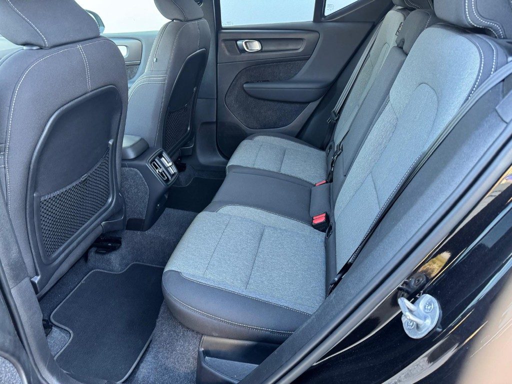 VOLVO XC40 B3 automatico Core - Grid Foto 8