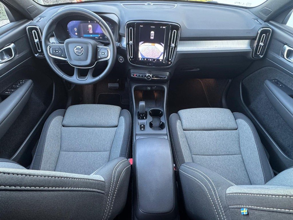 VOLVO XC40 B3 automatico Core - Grid Foto 9