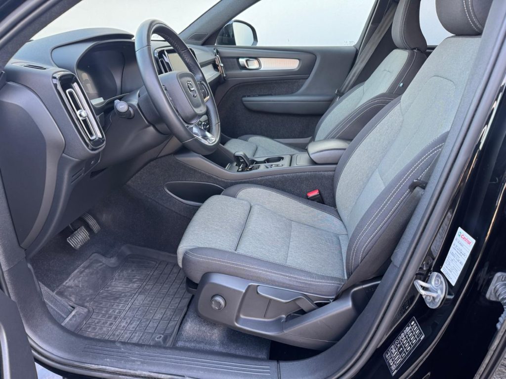 VOLVO XC40 B3 automatico Core - Foto 6