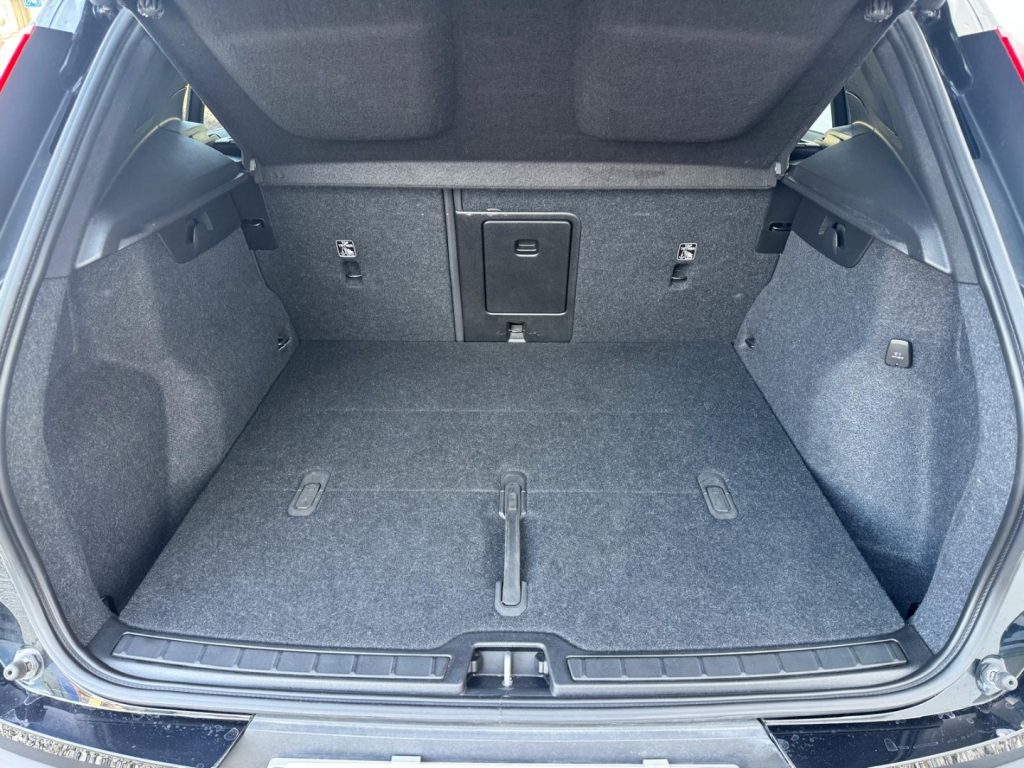 VOLVO XC40 B3 automatico Core - Grid Foto 8