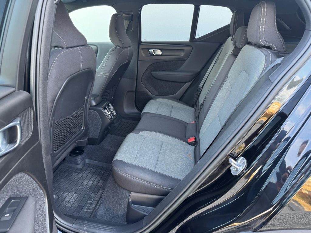 VOLVO XC40 B3 automatico Core - Grid Foto 13