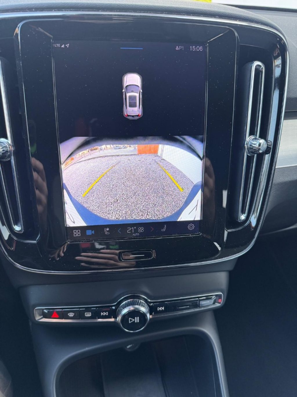 VOLVO XC40 B3 automatico Core - Grid Foto 10