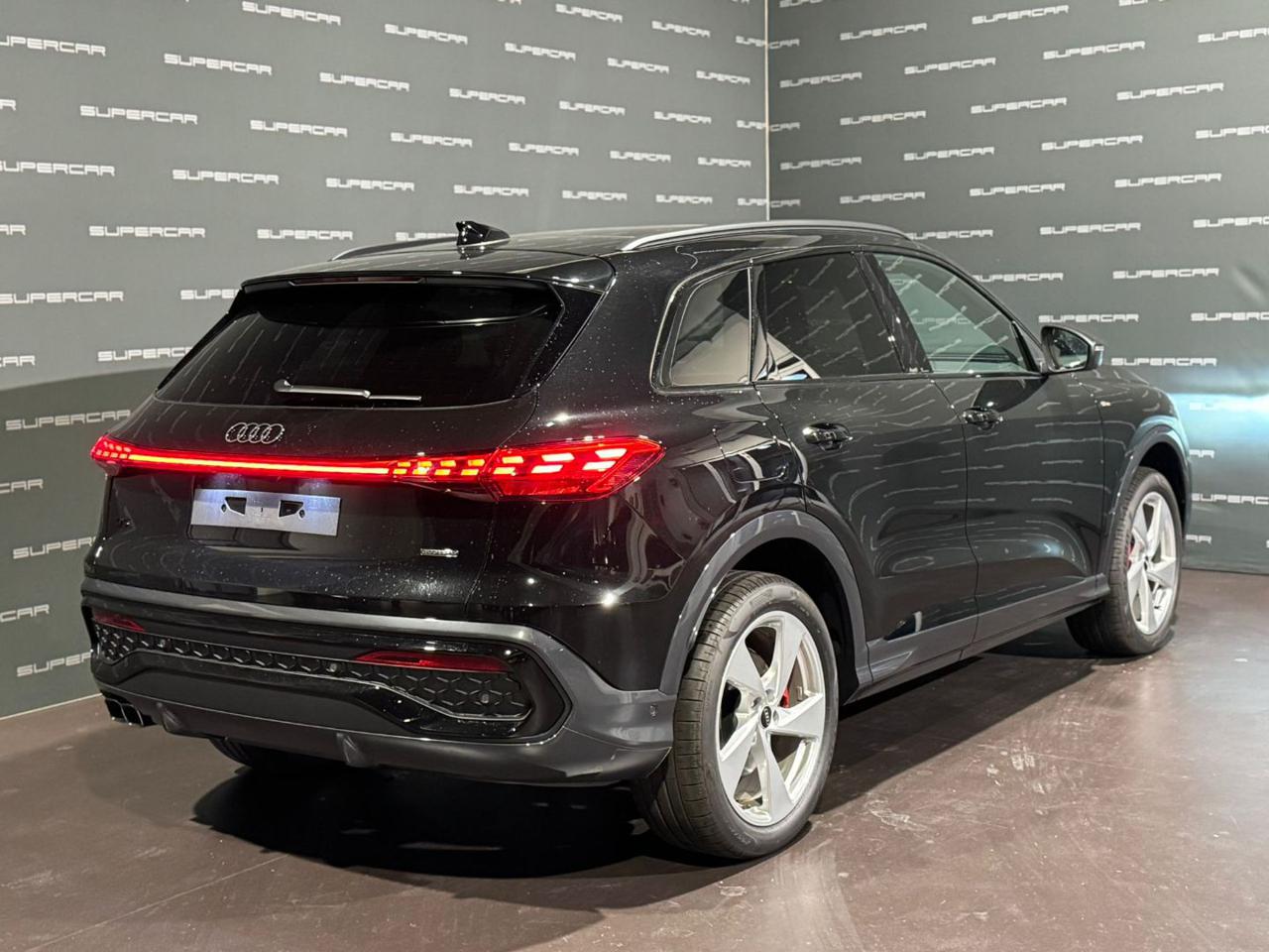 AUDI Q5 40 TDI 204 CV quattro S tronic S line - 3