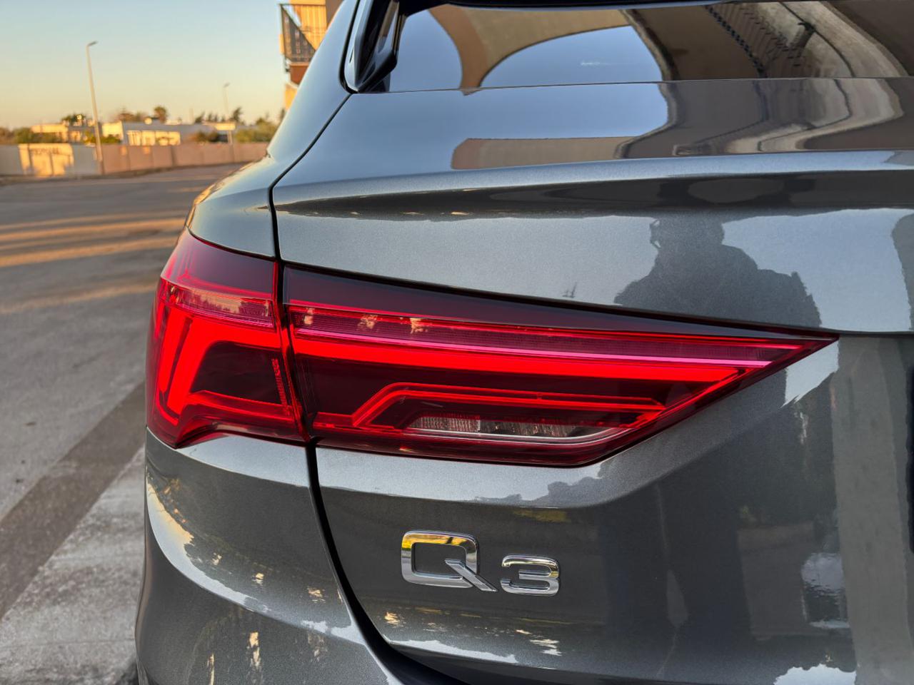 AUDI Q3 SPB Sportback 35 TDI S tronic S line edition - 43