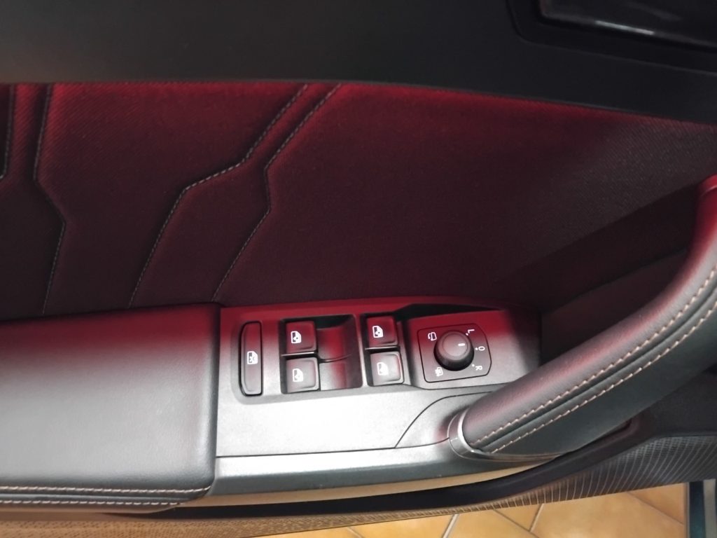 CUPRA Leon 2.0 TDI DSG EDGE PACK - 21