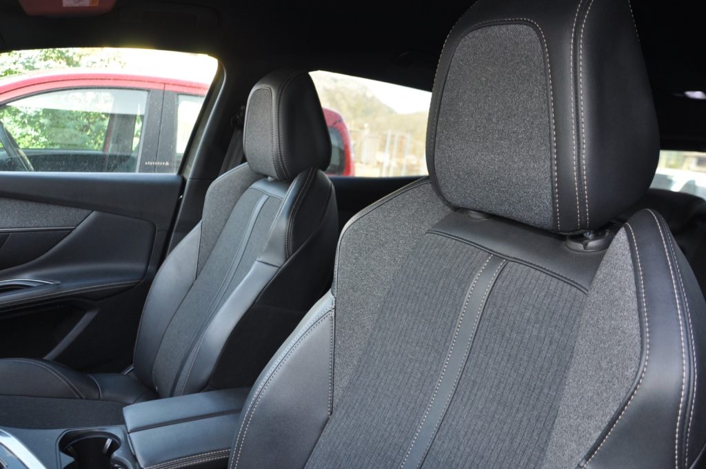 PEUGEOT 3008 BlueHDi 130 S&S EAT 8 GT-LINE - 11