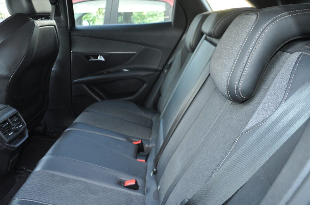 PEUGEOT 3008 BlueHDi 130 S&S EAT 8 GT-LINE - 12