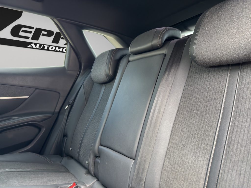 PEUGEOT 3008 BlueHDi 130 S&S EAT 8 GT-LINE - 12