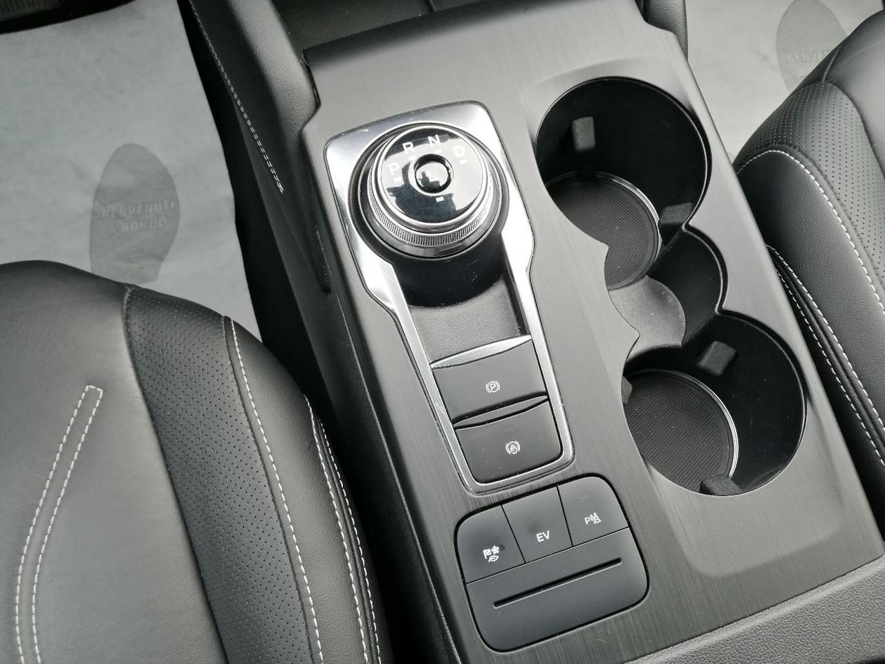 FORD Kuga 2.5 Plug In Hybrid 225 CV CVT 2WD Vignale - 26