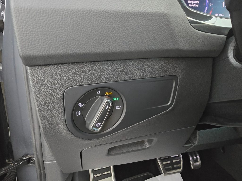 VOLKSWAGEN Tiguan 1.4 TSI eHYBRID DSG R-Line - 18