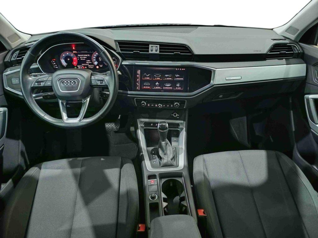 AUDI Q3 35 TDI S tronic Business - 7