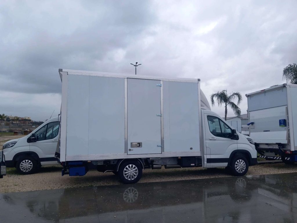 MAXUS Deliver 9 Maxus Deliver 9 L3 rwd R.Sing Furgonat+Sponda - 3