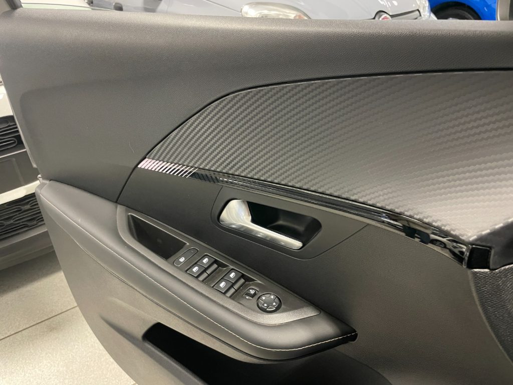 PEUGEOT 208 PureTech 100 Stop&Start 5 porte Allure - 13