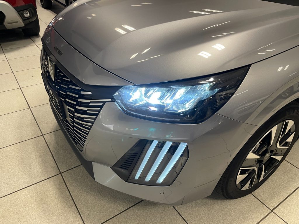 PEUGEOT 208 PureTech 100 Stop&Start 5 porte Allure - 15