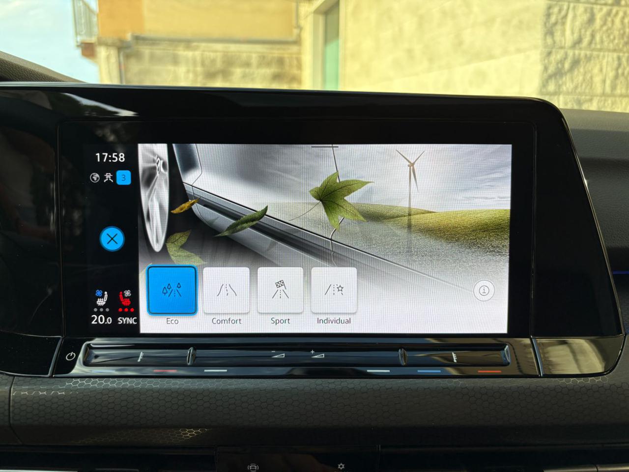 VOLKSWAGEN Golf 2.0 TSI GTI DSG TETTO-LED-PELLE-CERCHI 19 R. - 29