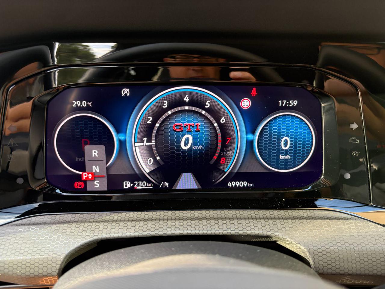 VOLKSWAGEN Golf 2.0 TSI GTI DSG TETTO-LED-PELLE-CERCHI 19 R. - 36