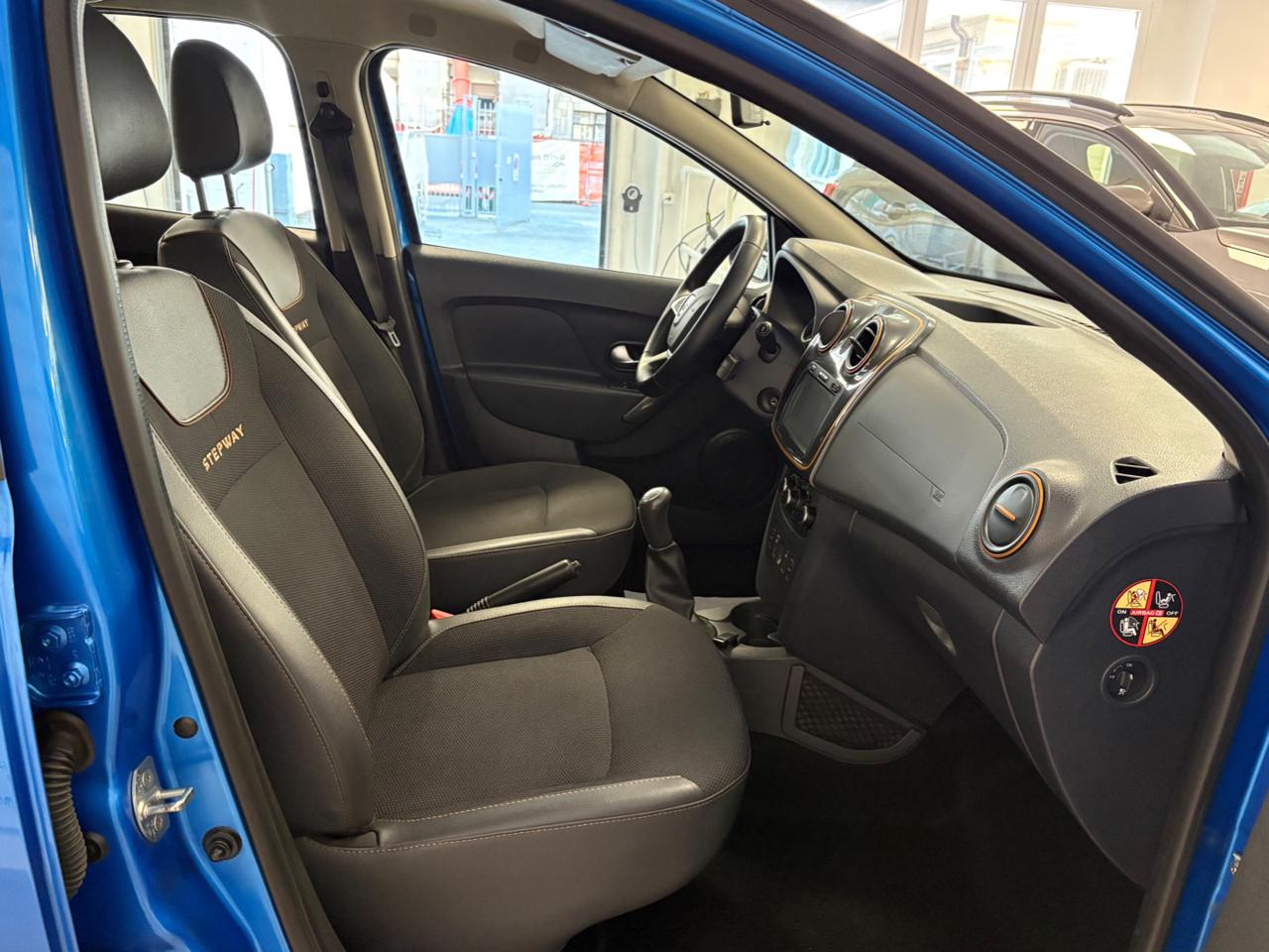 DACIA Sandero Stepway 1.5 dCi 8V 90CV Start&Stop - 9