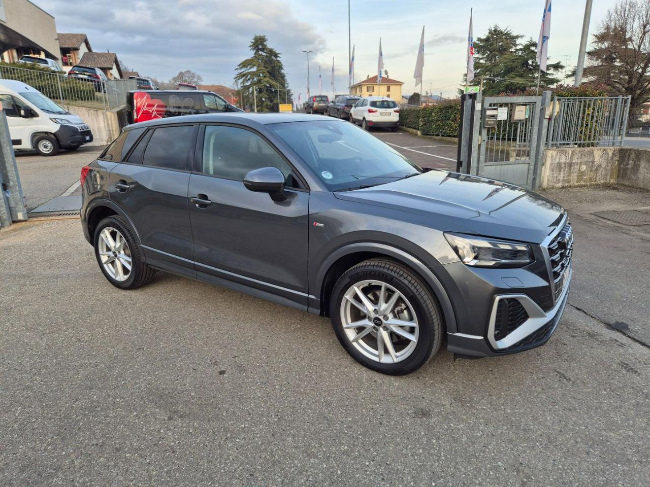 AUDI Q2 35 TDI S tronic S line Edition - 6