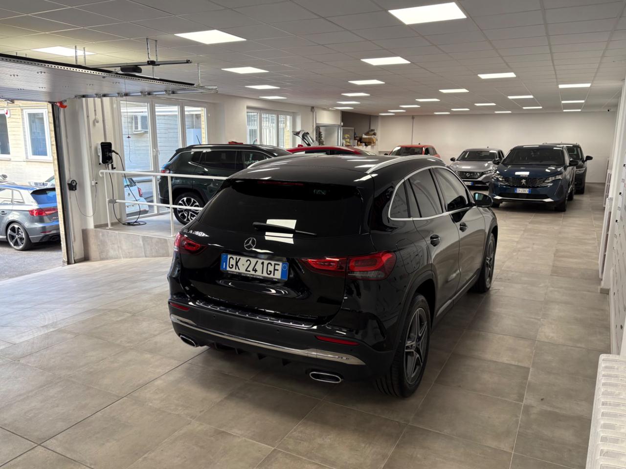 MERCEDES-BENZ GLA 250 e hybrid EQ Premium - 4