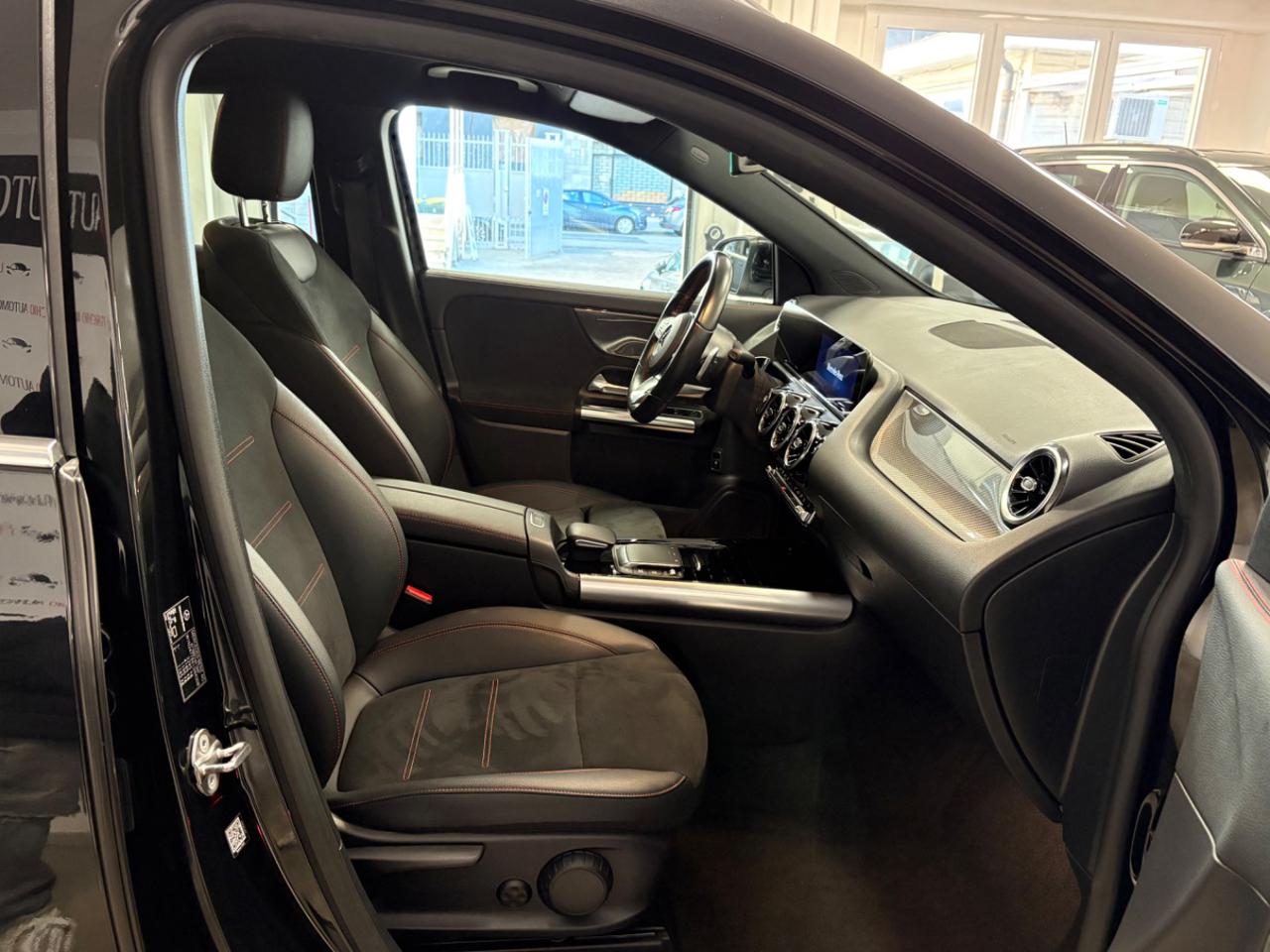 MERCEDES-BENZ GLA 250 e hybrid EQ Premium - 8