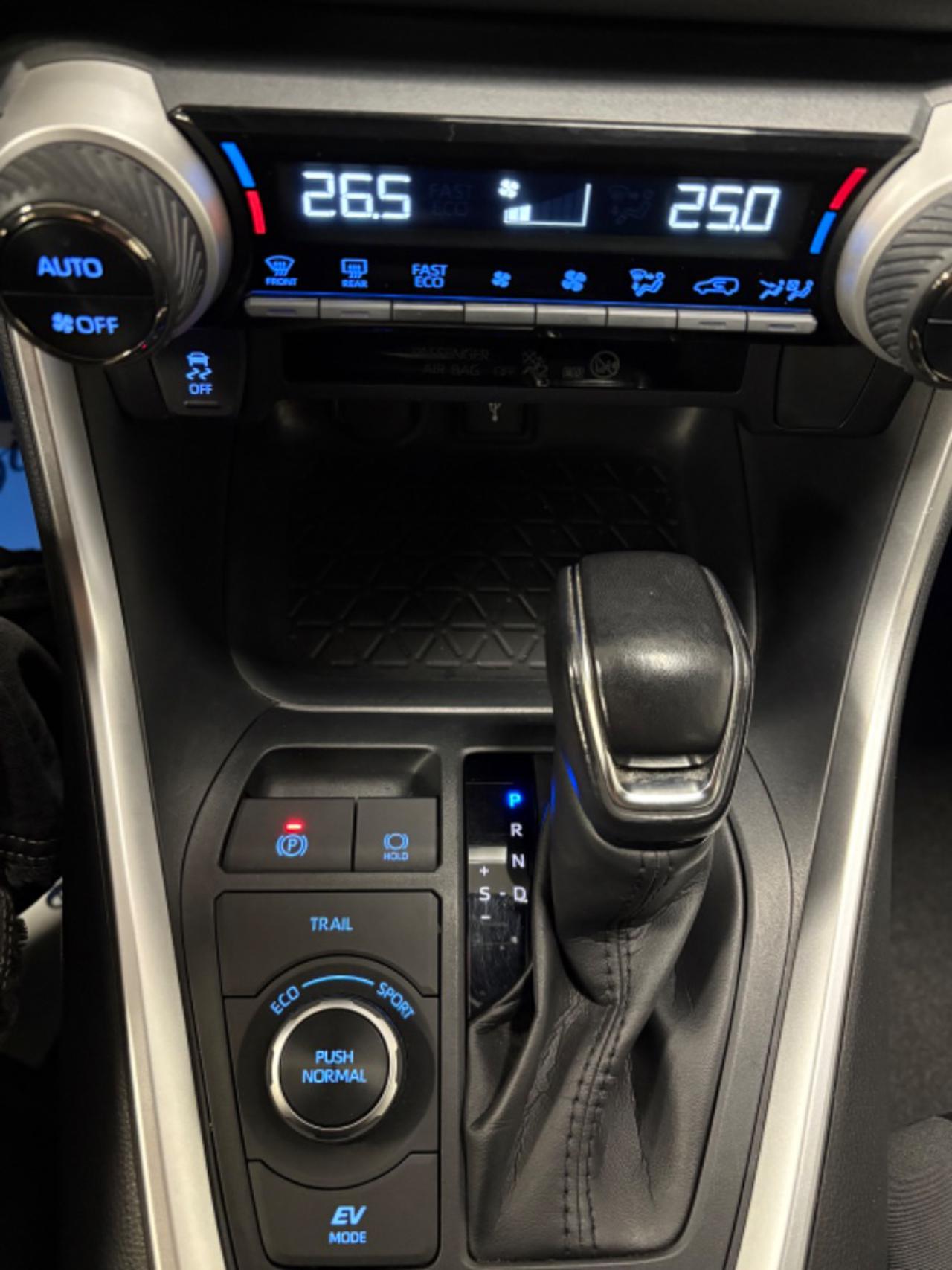 TOYOTA RAV 4 MY23 2.5 HV (222CV) E-CVT AWD-i Business IVA ESPOSTA - 12